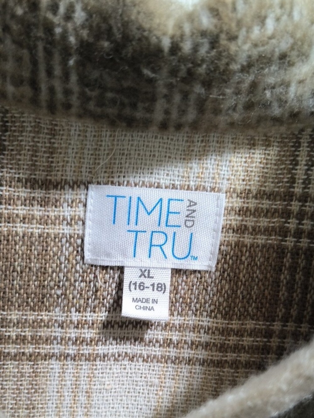 Time and Tru Plaid Button-Front Shirt Jacket in Brown and Cream - Picture 3 of 5